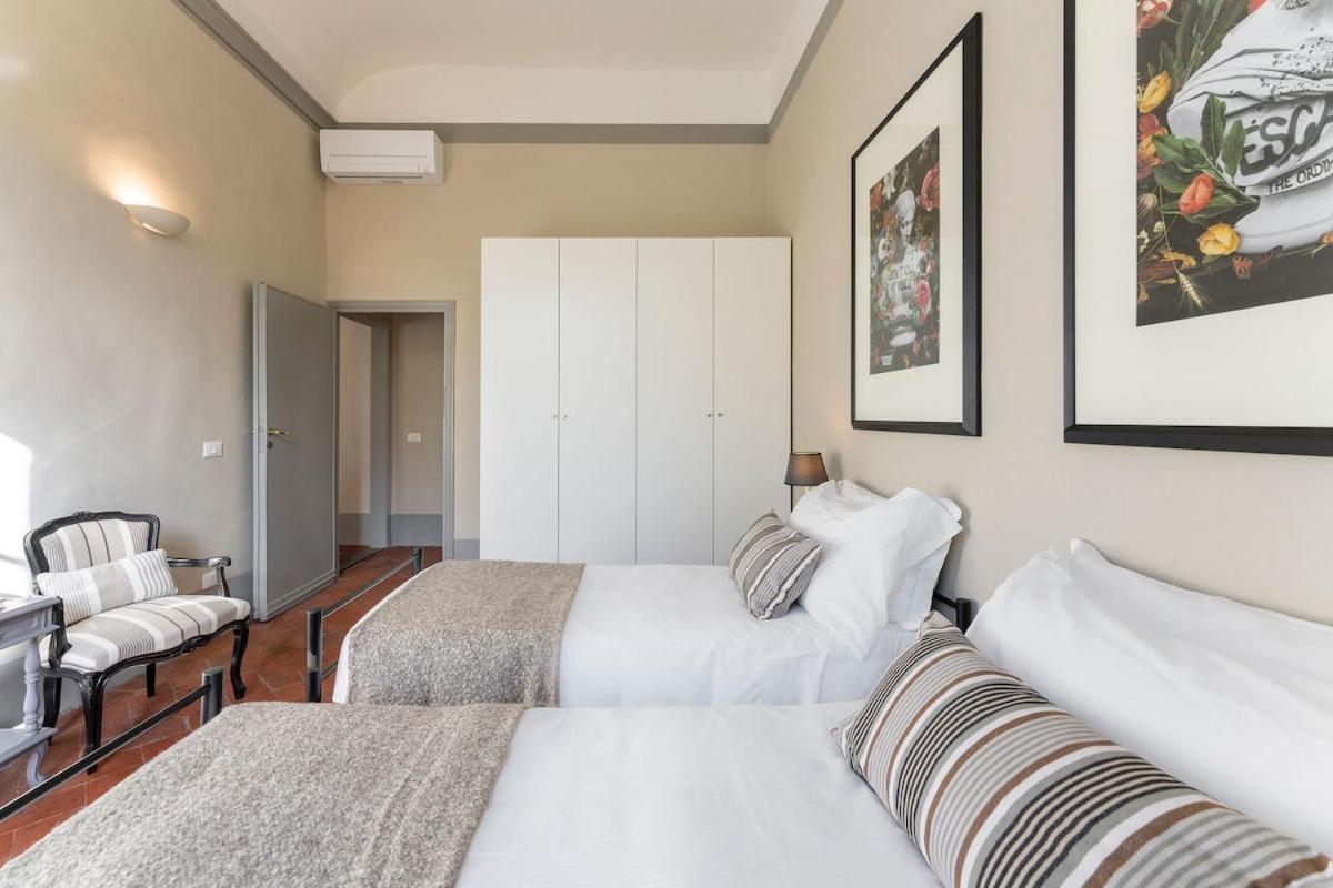Stunning Central Apartment In Antique Villa XII Florence Exterior photo